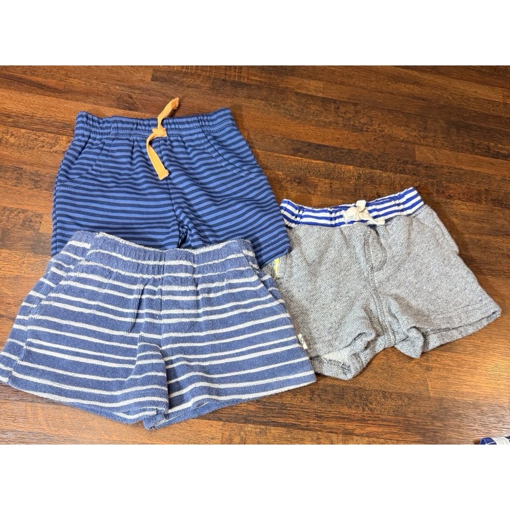 3 pair of infant boys pull on shorts size 3/6 months. Comfy 100% cotton.